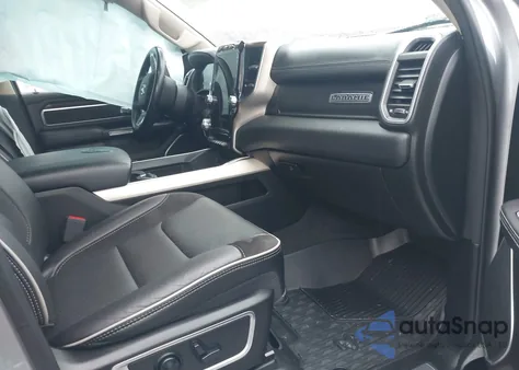 2021 Ram 1500 Laramie 4X4 5'7 Box z USA, uszkodzony, nr VIN 1C6SRFJT6MN580347